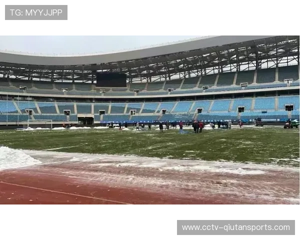 草坪质量存隐患 深圳新鹏城主场问题致与武汉三镇比赛延期